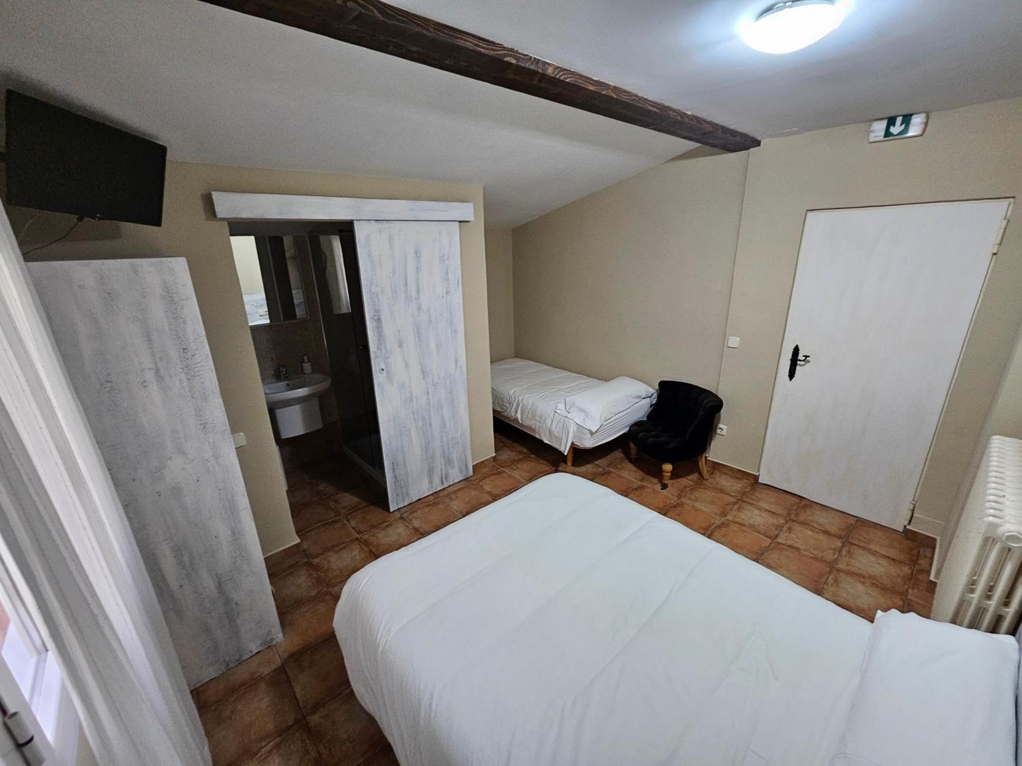 Hostal Jp Y Estudios Sangüesa Εξωτερικό φωτογραφία