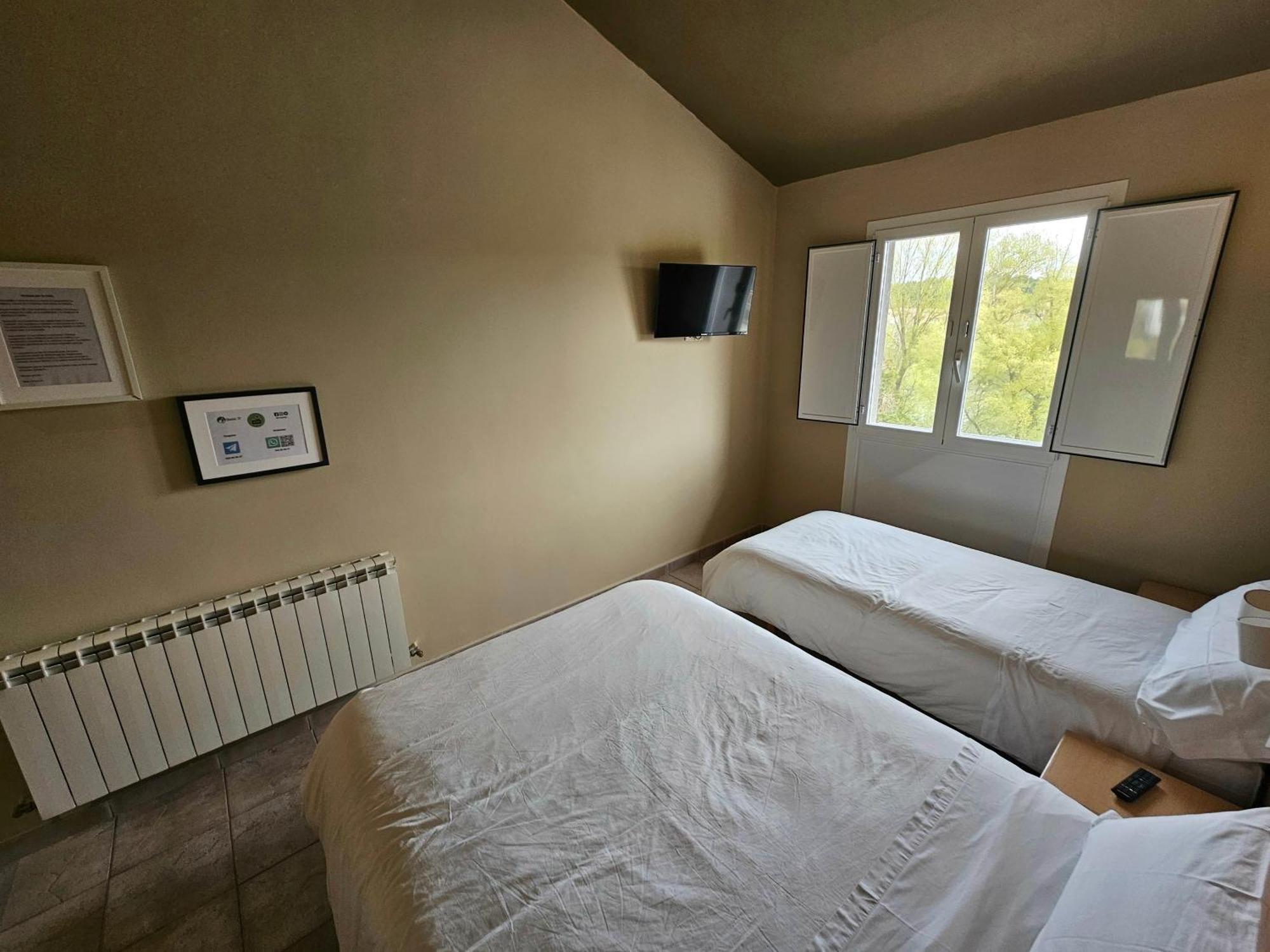 Hostal Jp Y Estudios Sangüesa Εξωτερικό φωτογραφία